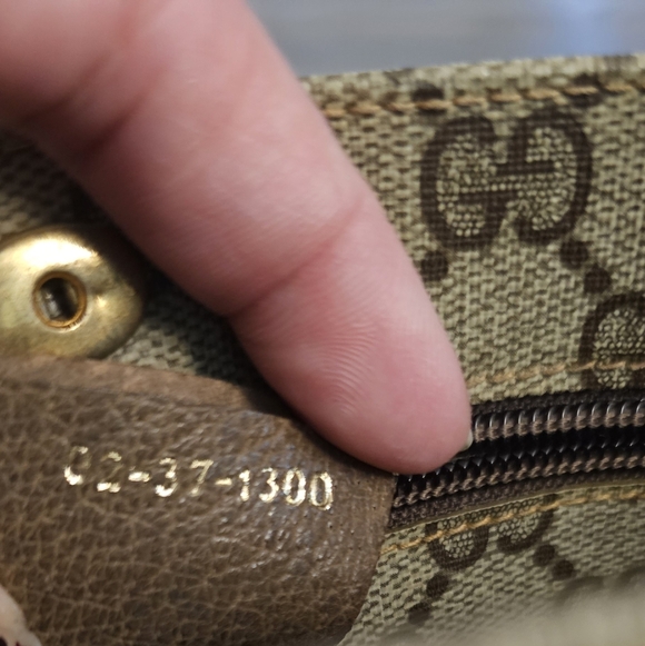 Gucci Monogram Tote Bag! - Picture 16 of 16